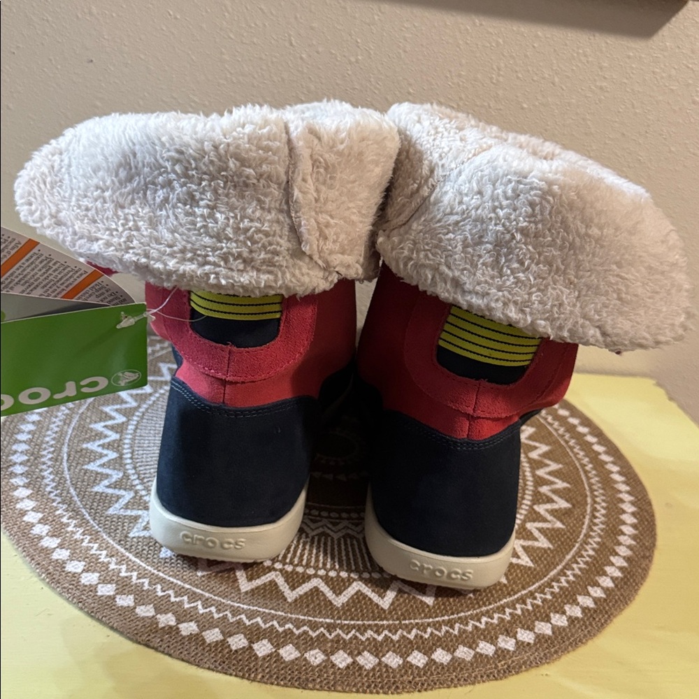 New Crocs Adela Foldover Fuzz Bootie w/poppy stucco standard fit Winter Boots - Picture 14 of 16